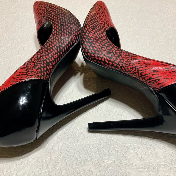 Guess Felisity Women’s Leather Red Black Heels/Stiletto 8M - Picture 5 of 8